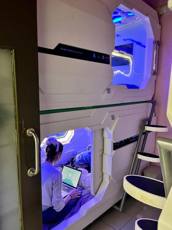 Bestow Capsule Hostel 吉隆坡 外观 照片